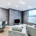 The Popworks 2 Bedroom - Mcr Dens *