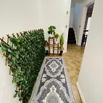 Holiday home Watan - Spacious 3 Bedrooms Entire House With Beautiful Outdoor Garden *
