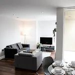 Apartmán Onpoint - Spacious 2 Bedroom Apt - City Centre With Balcony