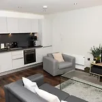 Onpoint - Spacious 2 Bedroom Apt - City Centre With Balcony マンチェスター