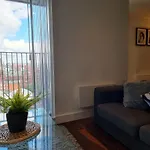 Onpoint - Spacious 2 Bedroom Apt - City Centre With Balcony アパート