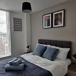 Onpoint - Spacious 2 Bedroom Apt - City Centre With Balcony アパート マンチェスター