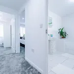 Luxury 3 Bedroom House Close To Center Lägenhet *