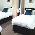 Salford Ark Comfort Near Salford Royal And Trafford Centre *