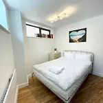 Two Bedrooms Flat - Centre Appartamento