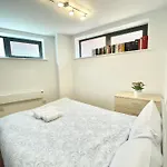 Two Bedrooms Flat - Centre * Manchester