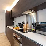 Pillo Serviced - *
