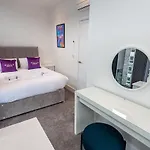 Pillo Serviced - Manchester