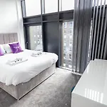 Pillo Serviced - Apartment