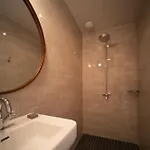 Eleven Didsbury Park Otel