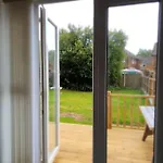 Spacious 3Bed Home In Manchester 5 Mins Walk To Clifton Station With Spacious Garden And Free Parking *