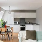 Cove Minshull Street Hotel