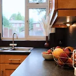 Bee - Byron House * Manchester