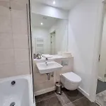 4 Bed Townhouse Free Parking Piccadilly * Manchester