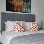 Beautiful 4 Bed Home, Sleeps 6, Driveway Parking
