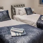 Apartment Bv Comfy Spacious 3 Bedroom House At Tatton Street Manchester