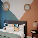 Bee - Byron House *