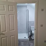 Impeccable 4-bed House Near Centre *
