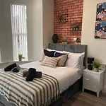 Deluxe In 20 Percent Off For Drake Concert Attendees! Manchester