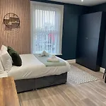 Deluxe In 20 Percent Off For Drake Concert Attendees! *