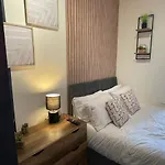 Deluxe In 20 Percent Off For Drake Concert Attendees! *