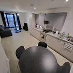 Daire Beautiful 2 Bedroom Salford Quays