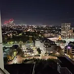 Beautiful 2 Bedroom Salford Quays *