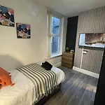 Deluxe In 20 Percent Off For Drake Concert Attendees! Manchester