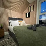 Deluxe In 20 Percent Off For Drake Concert Attendees! Appartement