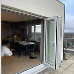 3 Bedroom Penthouse Appartement *