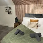 Appartement Deluxe In 20 Percent Off For Drake Concert Attendees! *