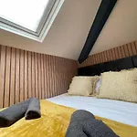 Deluxe In 20 Percent Off For Drake Concert Attendees! * Manchester