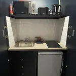 Deluxe In 20 Percent Off For Drake Concert Attendees! Appartement