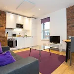 Pillo - Salford * Manchester