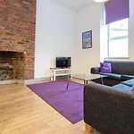 Pillo - Salford Apartmán Manchester