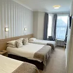 West Lynn Serviced Apartments Spacious & Free Parking