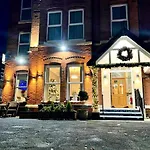 Westlynn Hotel & Apartments Free Parking Near Manchester Centre 3* Mánchester