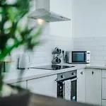 Spacious 4 Bed With Parking Дом отдыха *