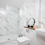 Fabulous 5 Bed House W Parking * Manchester