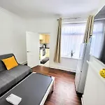 Comfortable House Near Etihad - Sleep Rest Manchester
