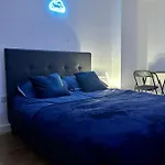 Salford Quays Apartment, アパート マンチェスター