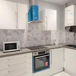 アパート Newly Refurbished 2- Bed Stylish *