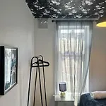 Casa vacanze Large Five Bedroom With Parking, Sleeps 11! Manchester