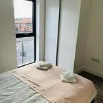 Modern 2br Sleeps 4 Easy Access To Centre *