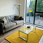 Modern 2br Sleeps 4 Easy Access To Centre *