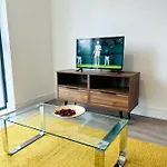Modern 2br Sleeps 4 Easy Access To Centre Apartamento *