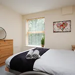 Brimmond Homes: Modern City-center With Parking Apartment