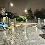 Morden 2 Bed - Old Trafford Apartmán *