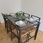 Apartment Luxury 2 Bed On River, Wifi, Parking, Garden