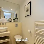 Sunset Haven Studio With Balcony And Free Parking * Manchester